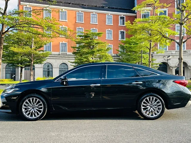 Toyota Avalon — Фото автомобиля 7