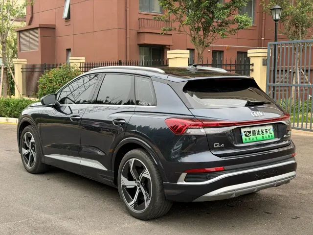 Audi Q4 e-tron — Фото автомобиля 8