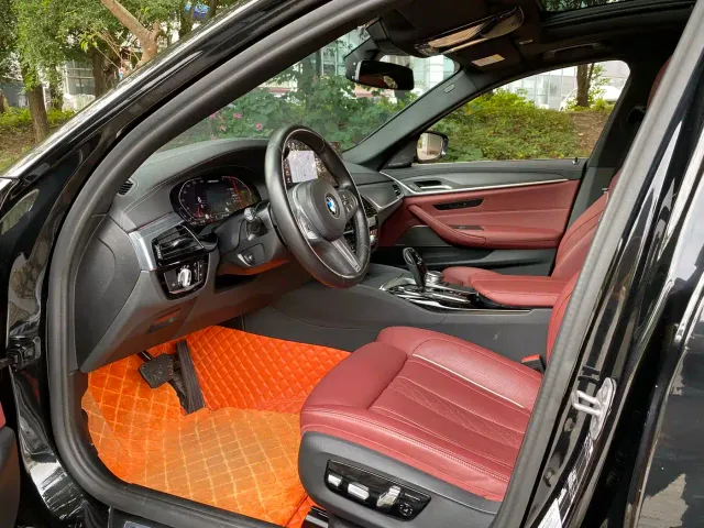 BMW 5 Series — Фото автомобиля 6