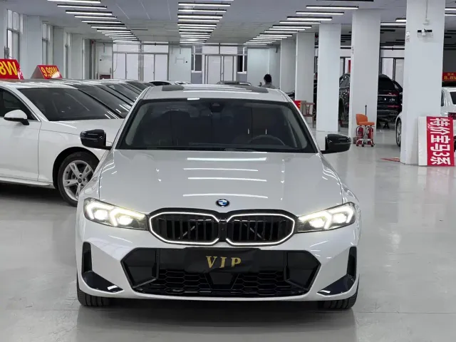 BMW 3 Series — Фото автомобиля 2
