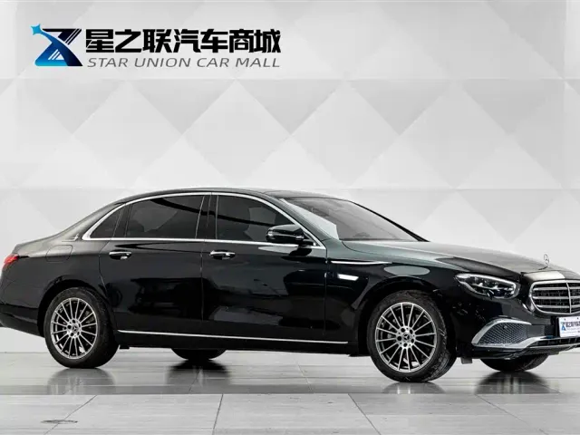 Mercedes-Benz E-Class — Фото автомобиля 5