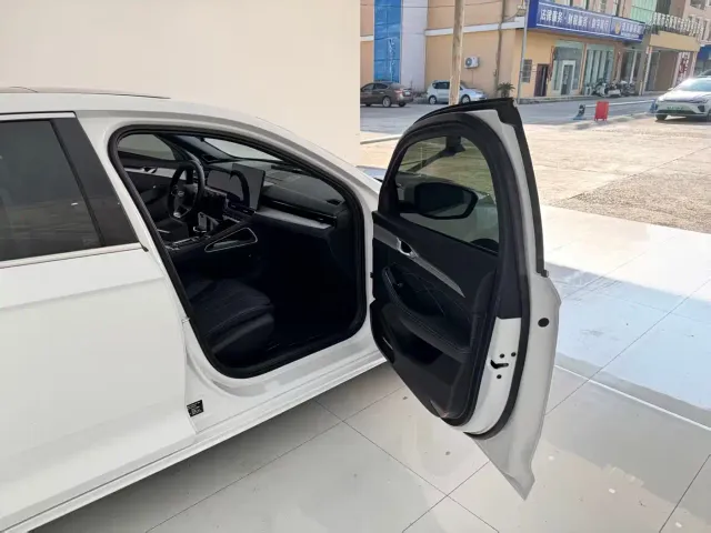 Geely Xingrui — Фото автомобиля 10