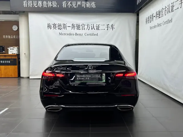 Mercedes-Benz E-Class — Фото автомобиля 4