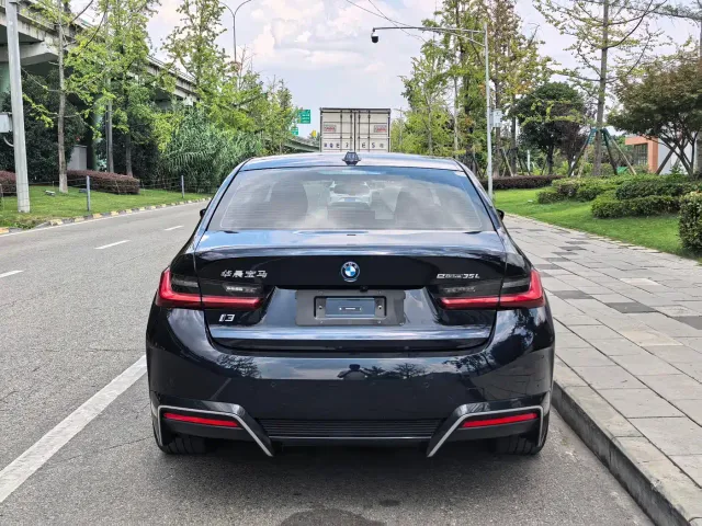 BMW i3 — Фото автомобиля 5