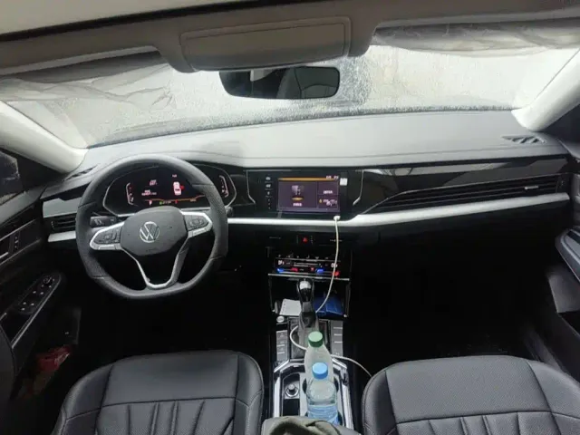 Volkswagen Passat — Фото автомобиля 11