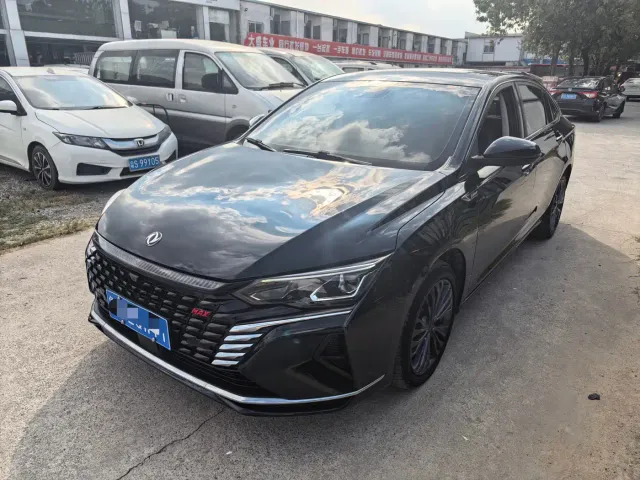 Фотография автомобиля — Dongfeng Yixuan MAX