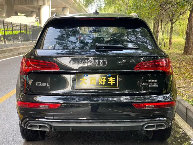 Audi Q5L — Фото автомобиля 8