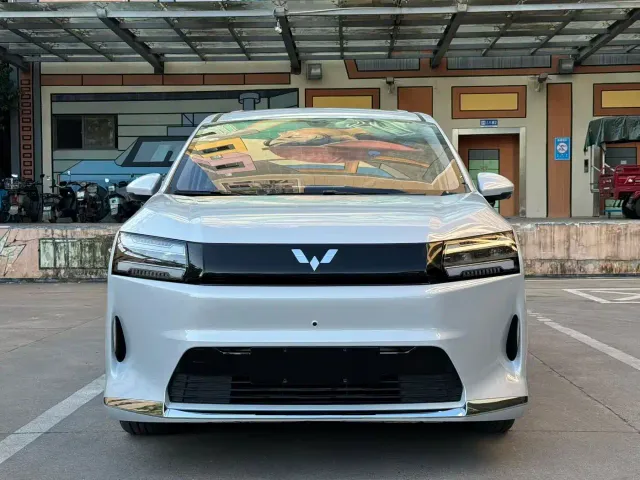 Wuling Starlight 730 — Фото автомобиля 2