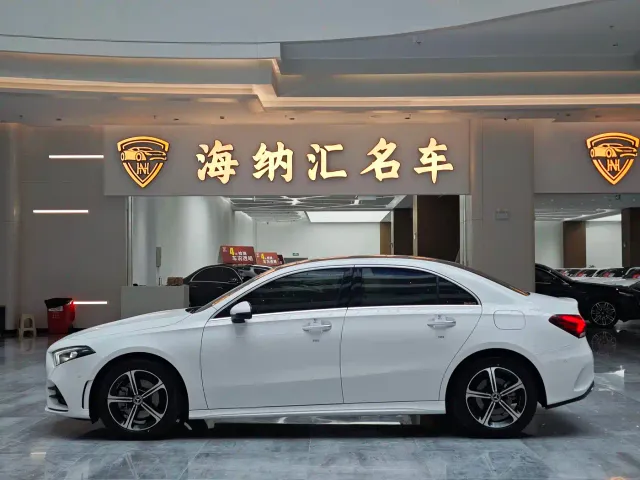 Mercedes-Benz A-Class — Фото автомобиля 2