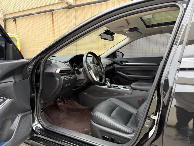 Nissan Teana — Фото автомобиля 4