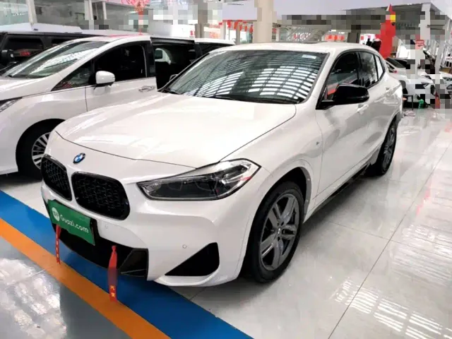 Фотография автомобиля — BMW X2