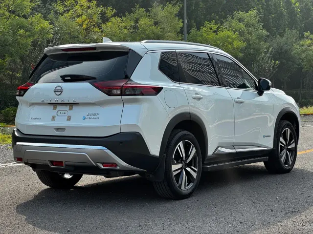 Nissan X-Trail — Фото автомобиля 6