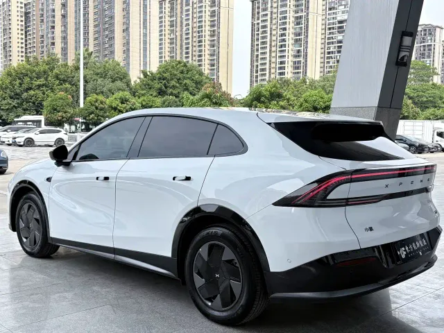 Xpeng G7 — Фото автомобиля 7