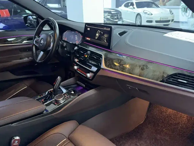 BMW 6 Series Gran Turismo — Фото автомобиля 13