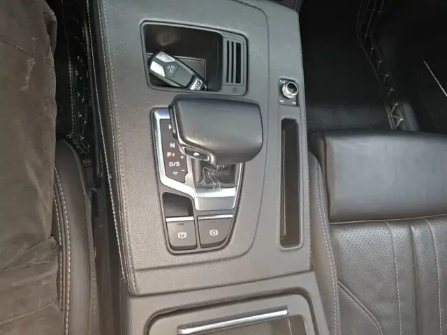 Audi Q5L — Фото автомобиля 13
