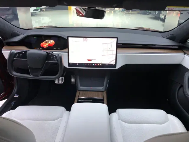 Tesla Model S 2023 Dual Motor All-Wheel Drive Edition — Фото автомобиля 11