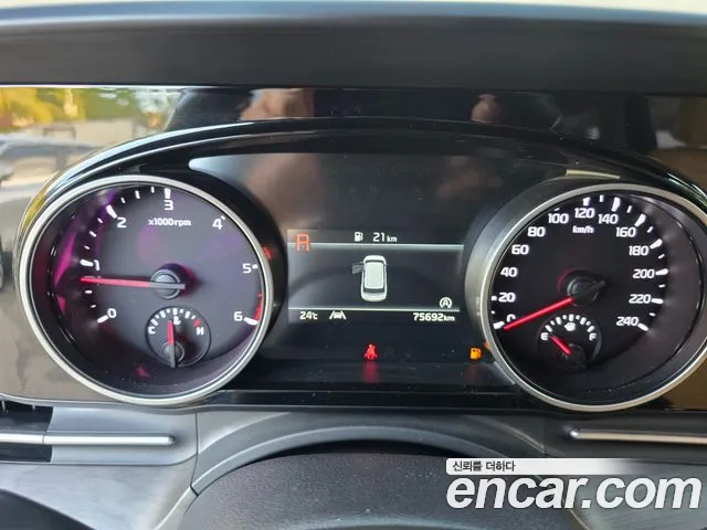 Kia Carnival 4th Gen — Фото автомобиля 8
