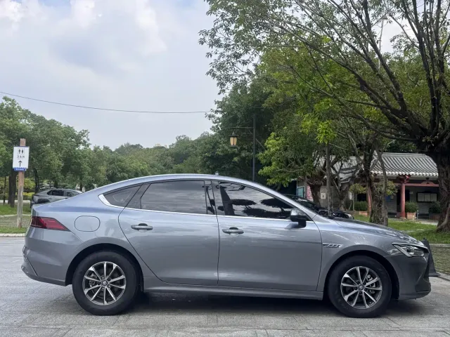 BYD Qin PLUS — Фото автомобиля 7