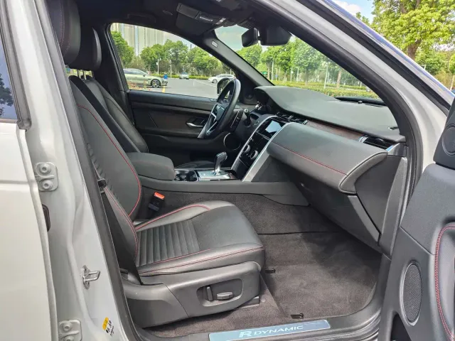 Land Rover Discovery Sport — Фото автомобиля 10