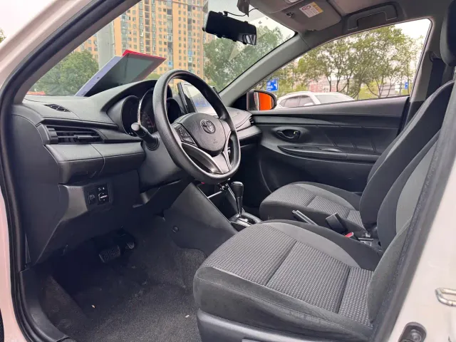 Toyota Vios — Фото автомобиля 4