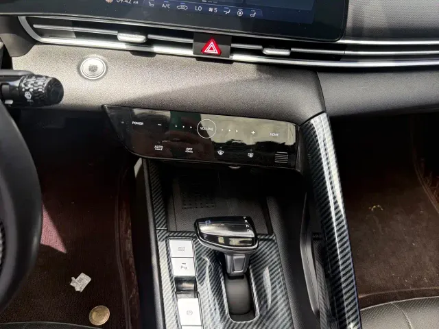 Hyundai Elantra — Фото автомобиля 7