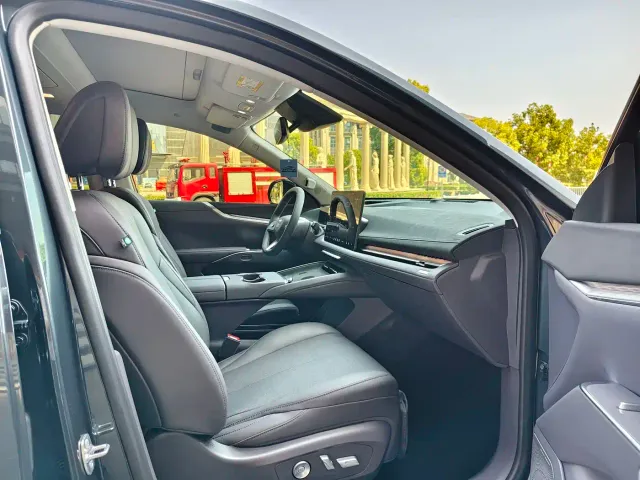 Buick Zhijing E7 — Фото автомобиля 20