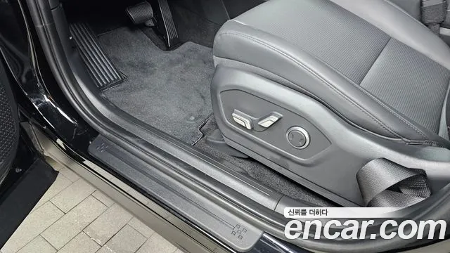Hyundai Santafe Santa Fe (MX5) Бензин 2.5T 2WD — Фото автомобиля 27