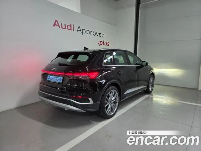 Audi Q4 e-tron F4 — Фото автомобиля 2