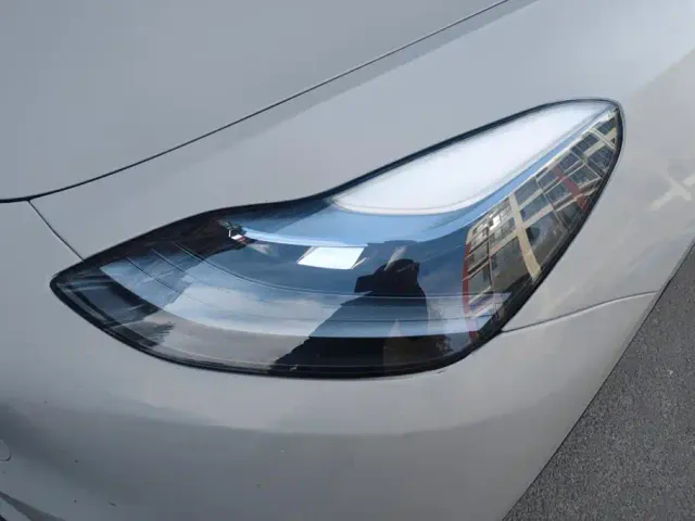 Tesla Model Y — Фото автомобиля 5