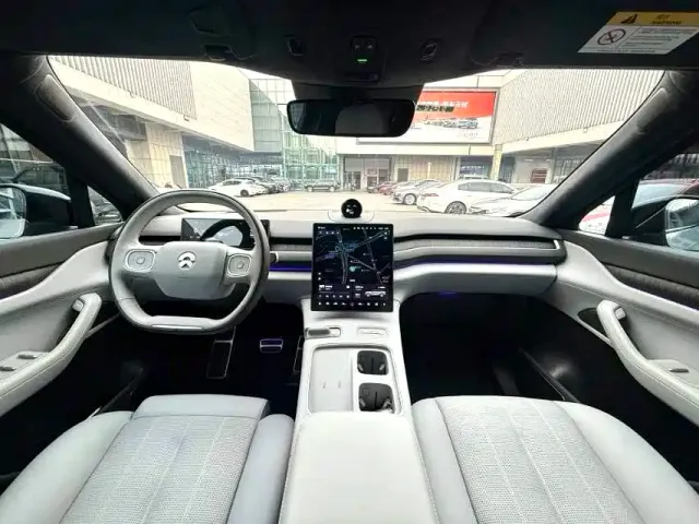 Nio ES8 — Фото автомобиля 5