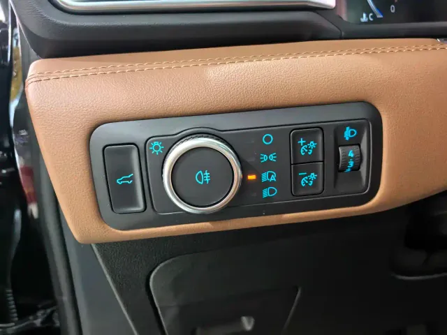 Ford Explorer — Фото автомобиля 14