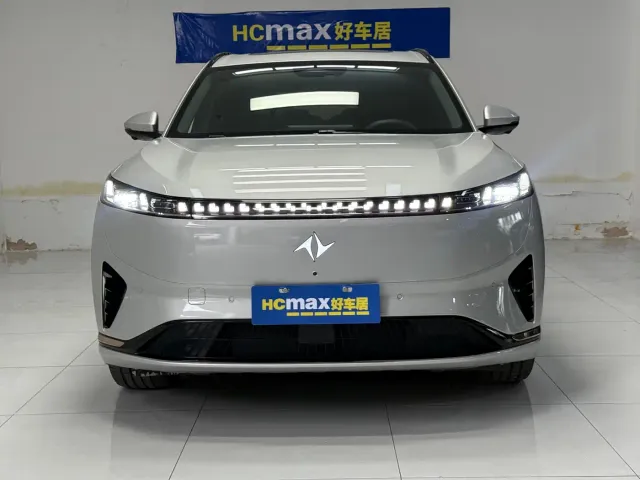 Dongfeng eπ 008 — Фото автомобиля 2