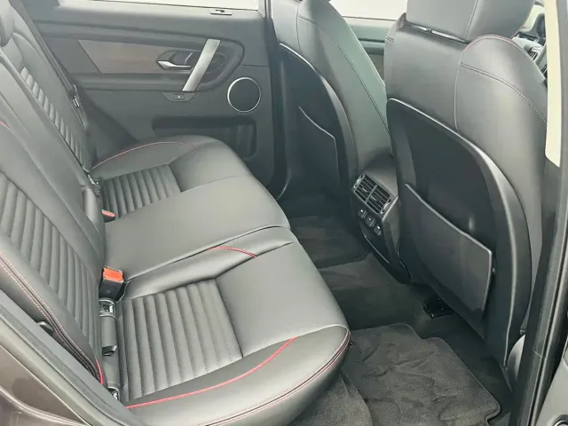 Land Rover Discovery Sport — Фото автомобиля 12