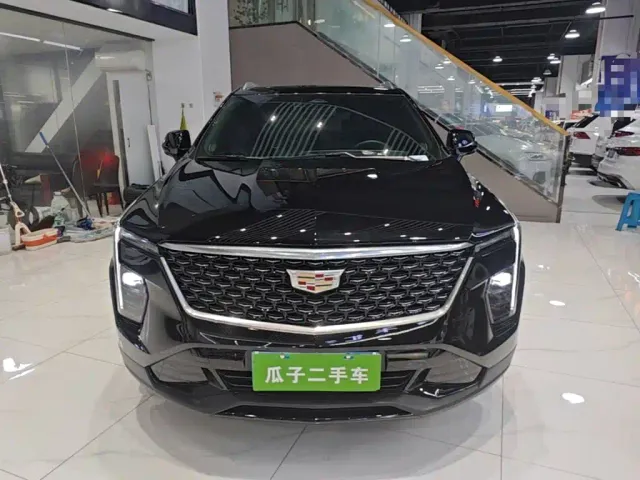 Cadillac XT4 — Фото автомобиля 2