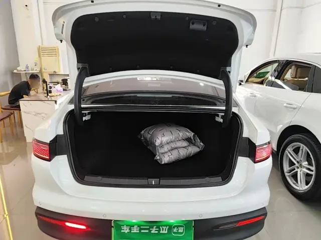 BYD Seal 05 DM-i — Фото автомобиля 18