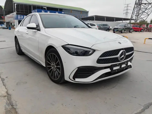 Mercedes-Benz C-Class — Фото автомобиля 3