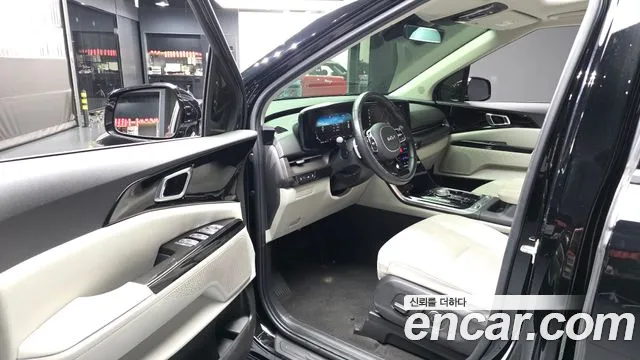 Kia Carnival Generation 4 — Фото автомобиля 15