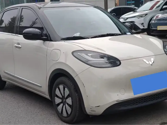 Wuling Bingo — Фото автомобиля 3
