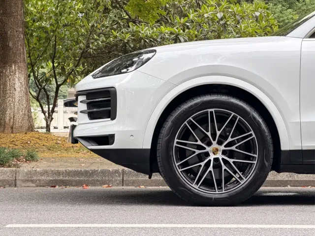 Porsche Cayenne 2024 Cayenne 3.0T — Фото автомобиля 26