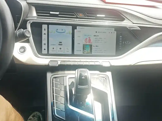 Geely Boyue — Фото автомобиля 8