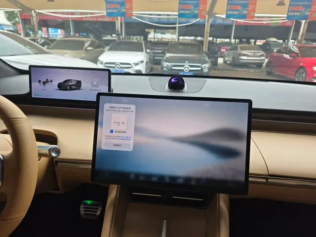 Zhijie Luxeed R7 2024 Pure Electric 802km Max — Фото автомобиля 5