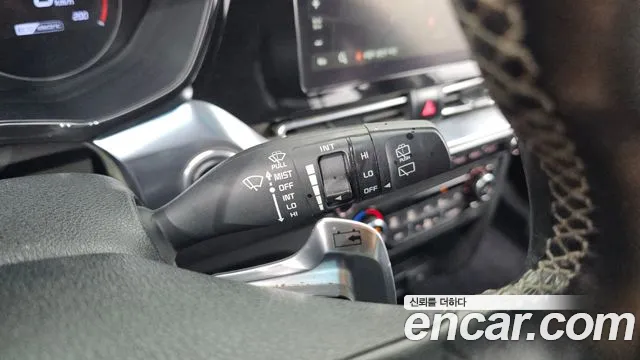 Kia Niro — Фото автомобиля 28