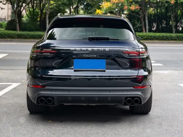 Porsche Cayenne — Фото автомобиля 5