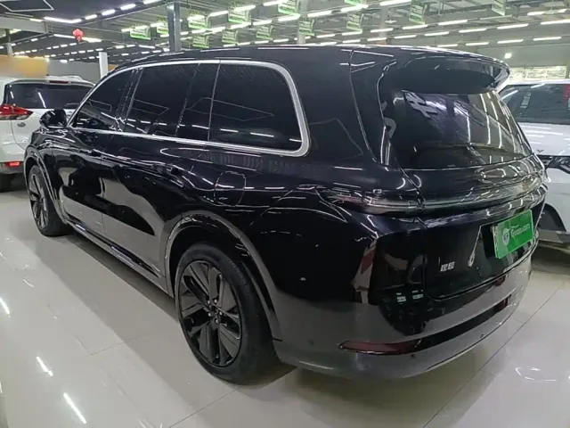 Li Auto L9 — Фото автомобиля 4