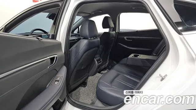 Hyundai Sonata — Фото автомобиля 18
