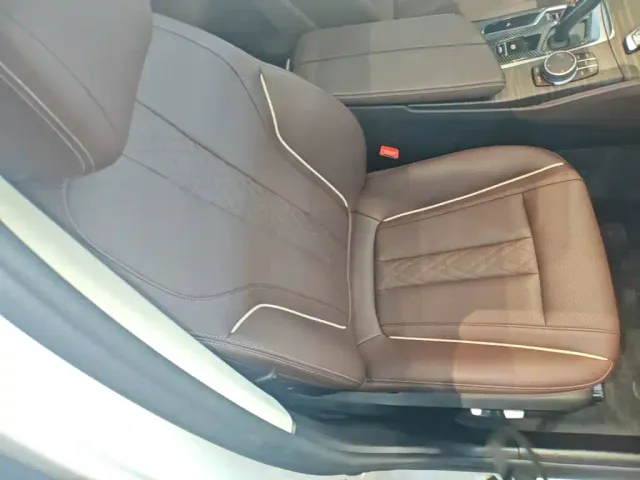 BMW 5 Series — Фото автомобиля 24