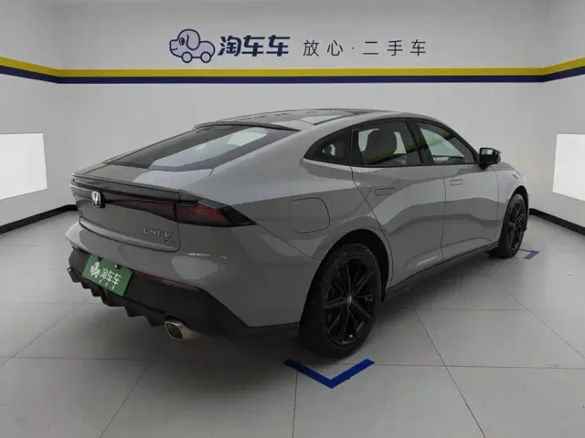 Changan UNI-V — Фото автомобиля 3