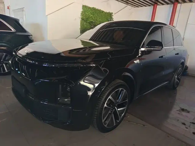 Фотография автомобиля — Li Auto L8