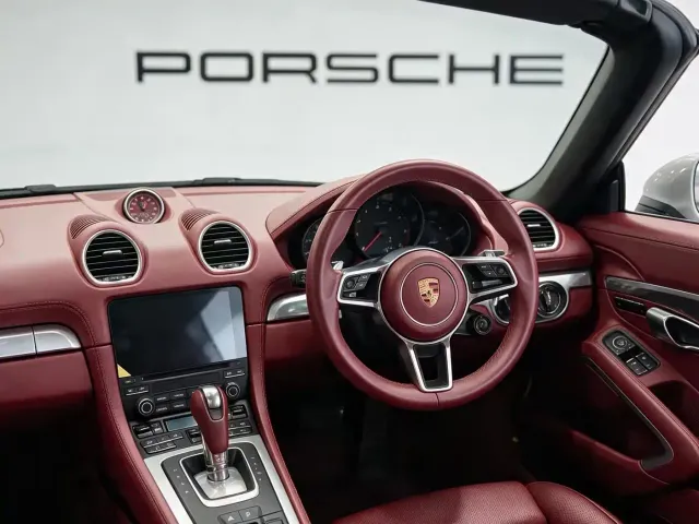 Porsche 718 — Фото автомобиля 6