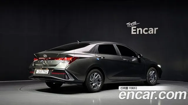 Hyundai Avante CN7 — Фото автомобиля 2